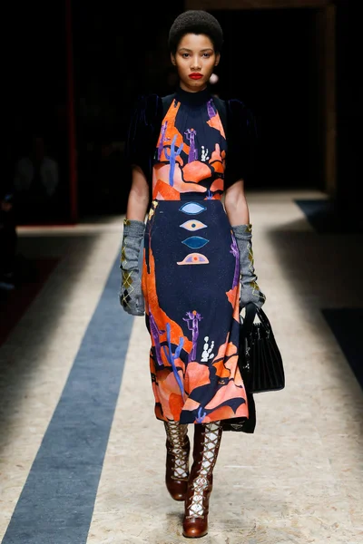 Look 44